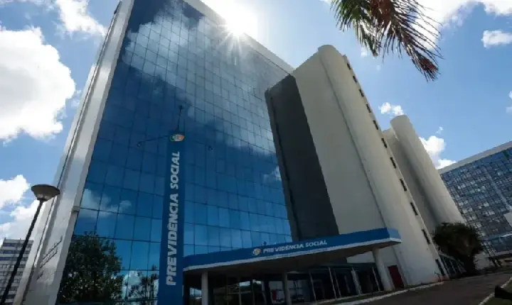 Aposentados já podem consultar prévia do 13° salário. Veja como