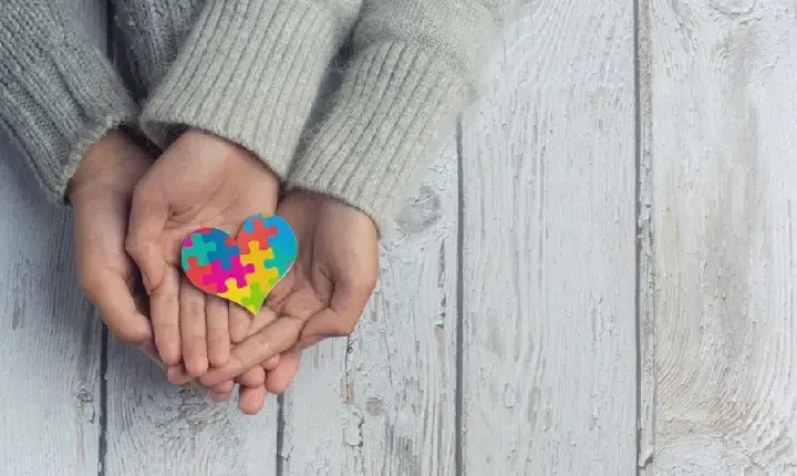 Dia do orgulho autista: saiba os direitos dos alunos na escola