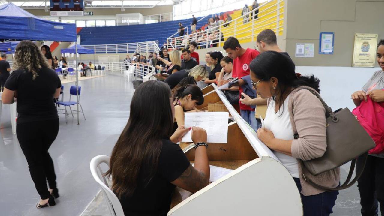 Feirão de Empregos oferece mais de 1.500 vagas em Barueri no dia 7 de abril