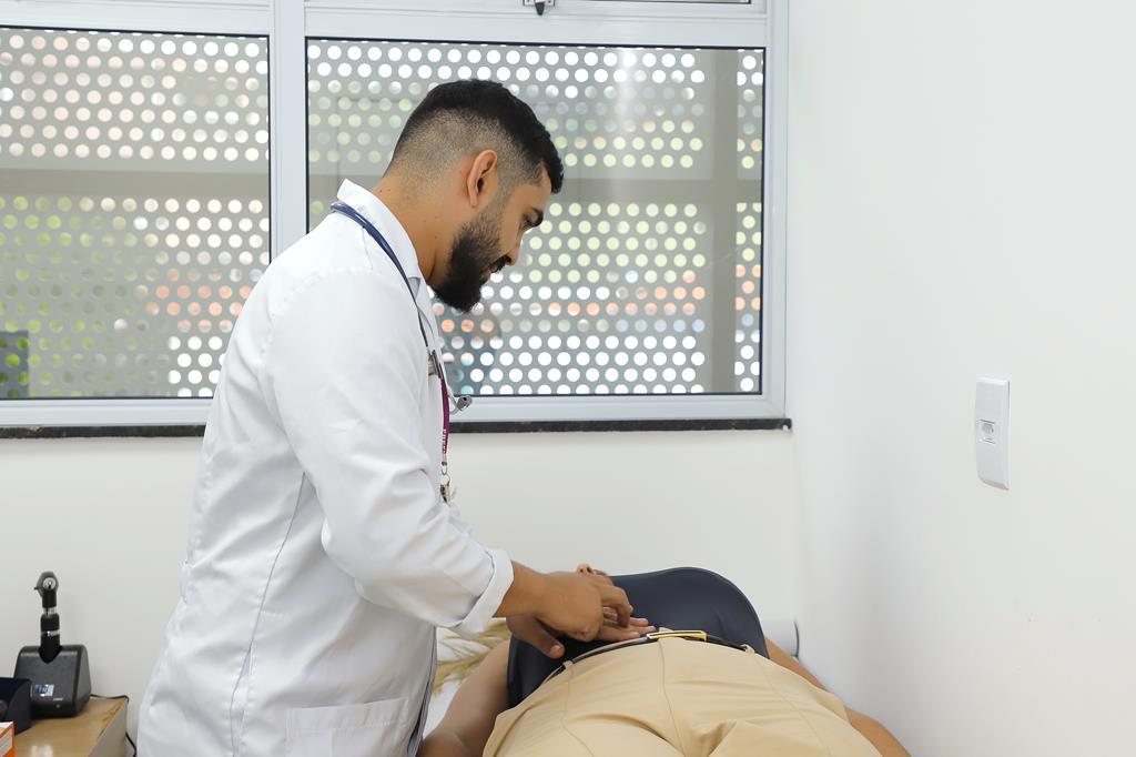 Março Azul: Saúde alerta sobre os riscos do câncer de intestino