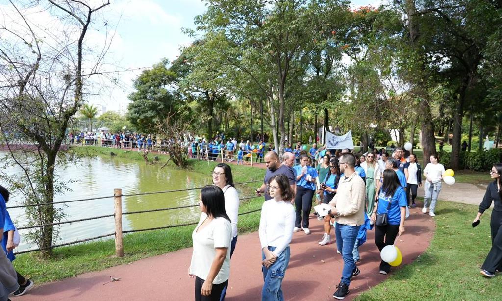 Barueri promove caminhada pela inclusão e conscientização sobre o TEA e outras deficiências