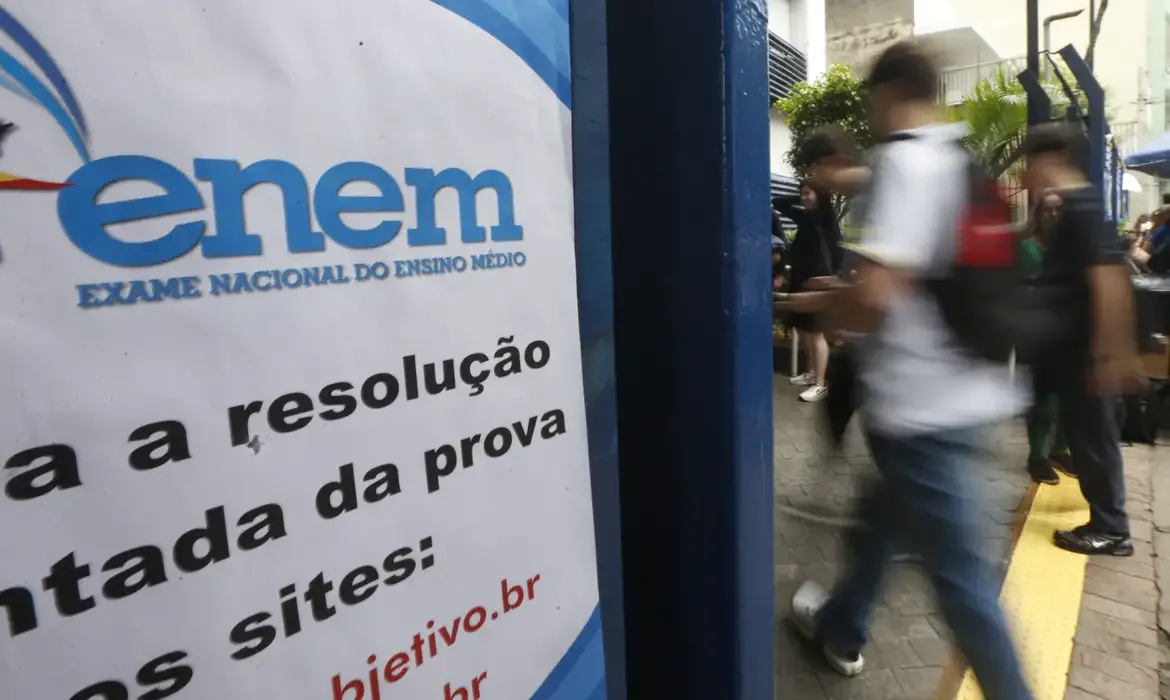 Enem: prazo para isenção de taxa de inscrição termina na sexta-feira