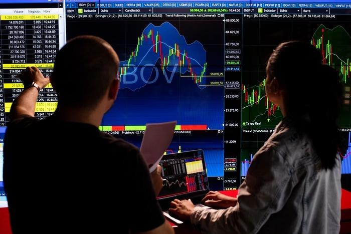 Petrobras perde R$ 46 bilhões em valor de mercado com tarifas de Trump