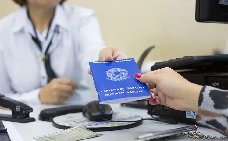 Simulador de entrevistas e notificações no celular: Trampolim traz tecnologia para ajudar na busca por emprego