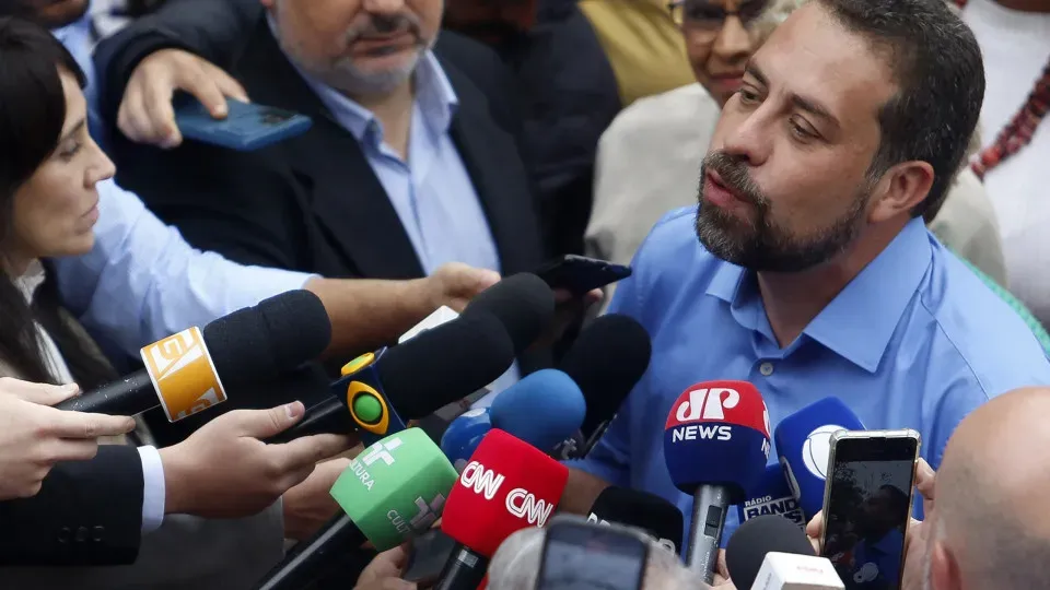 Fim da escala 6x1 deve aumentar produtividade, diz Boulos