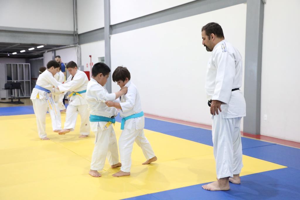 Aulas das Escolas de Esportes de Barueri retornam em todos os polos da cidade