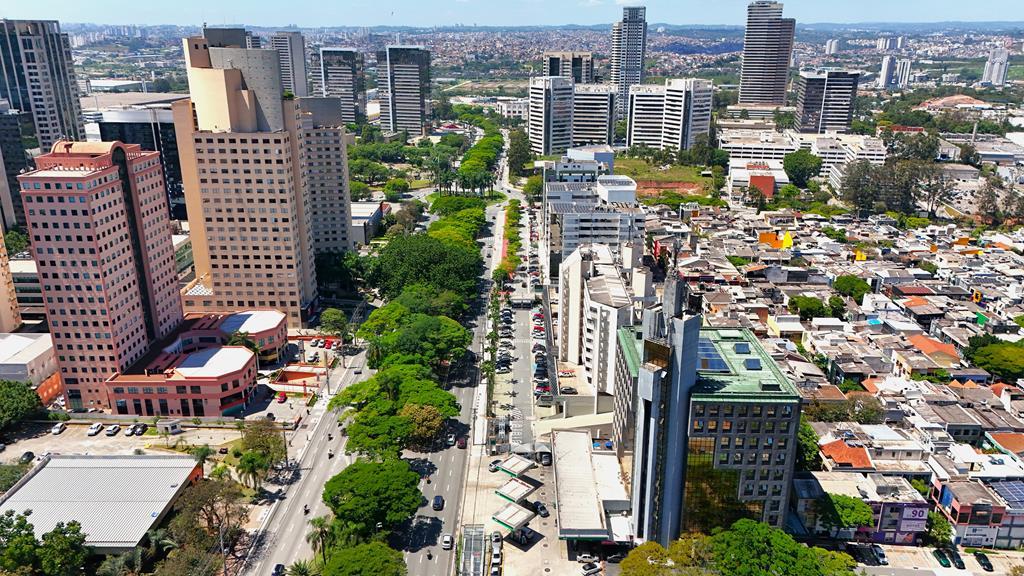 Nova linha A631 amplia conexão entre Jardim Graziela e Alphaville nos horários de pico